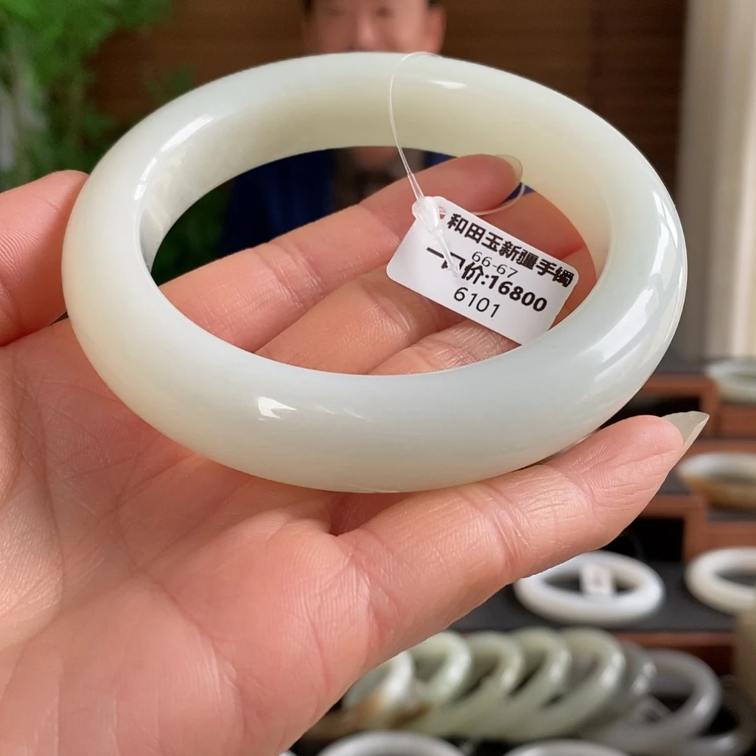 和田玉未镶嵌手镯6101