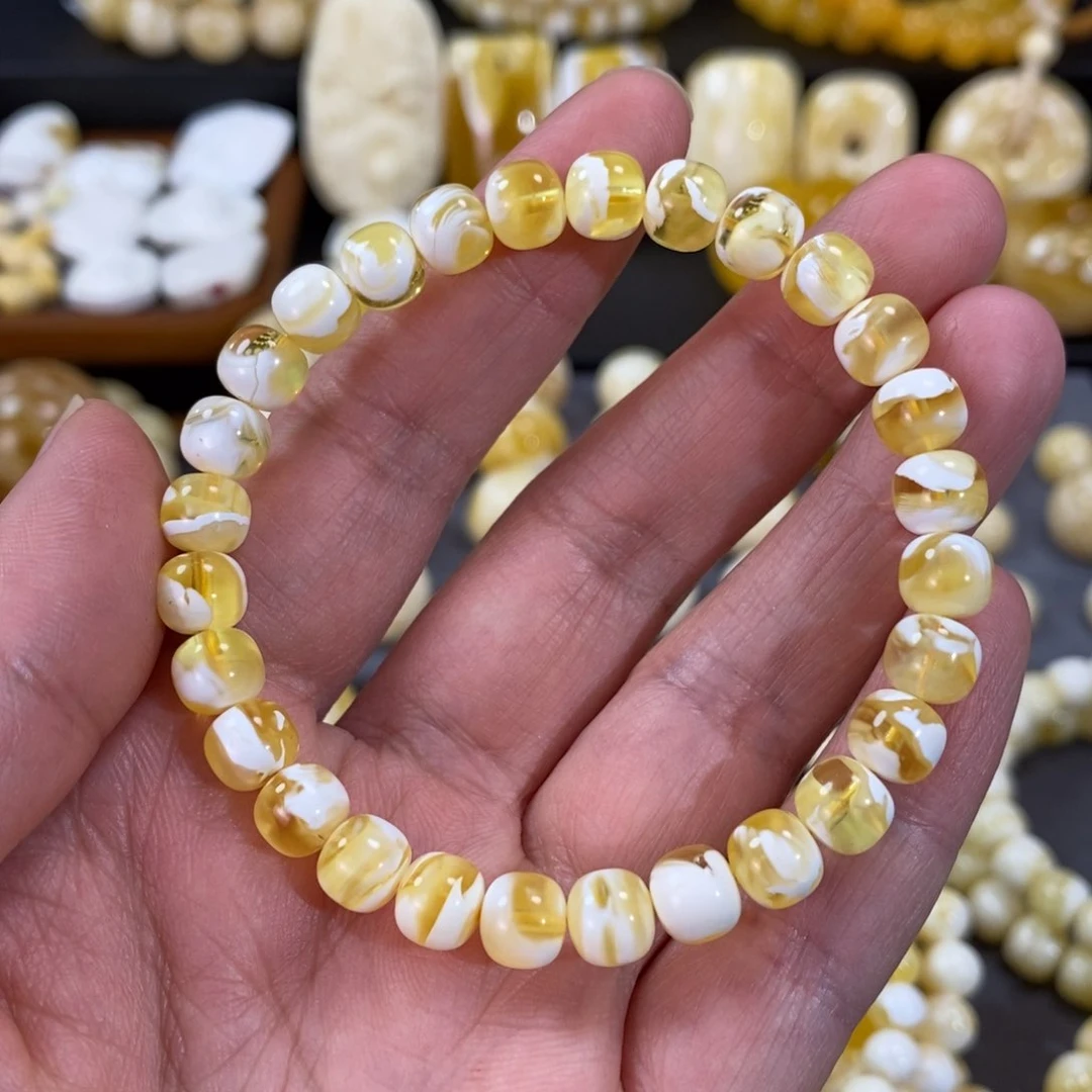 蜜蜡手串未镶嵌金瓷白老型手串7.5mm