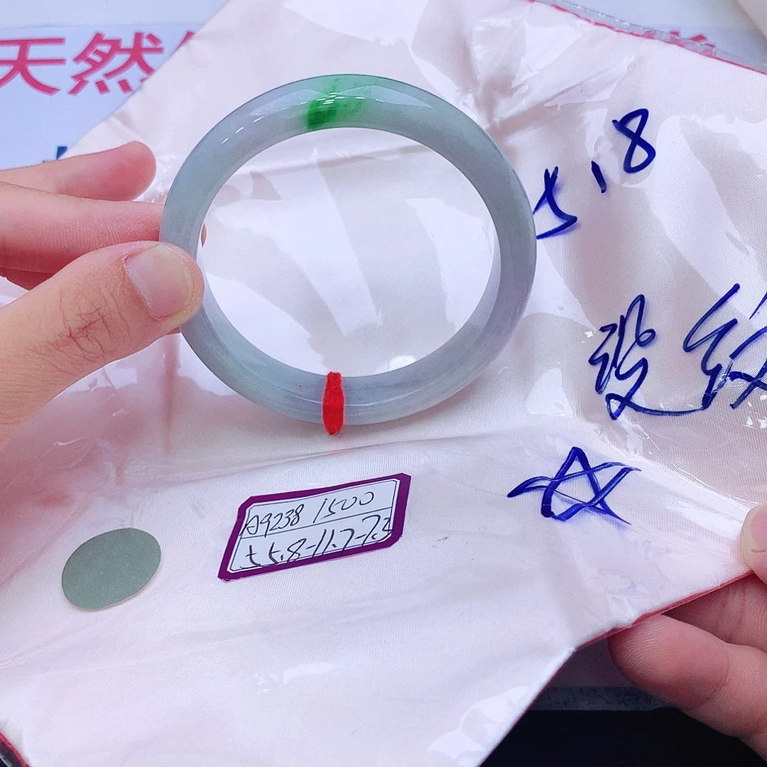 未镶嵌手镯翡翠翡翠