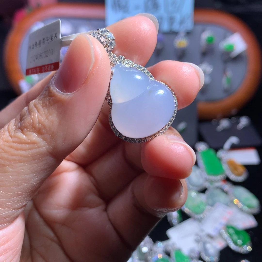 翡翠颈饰银S925镶嵌天然翡翠A货缅料高冰粉紫葫芦吊坠