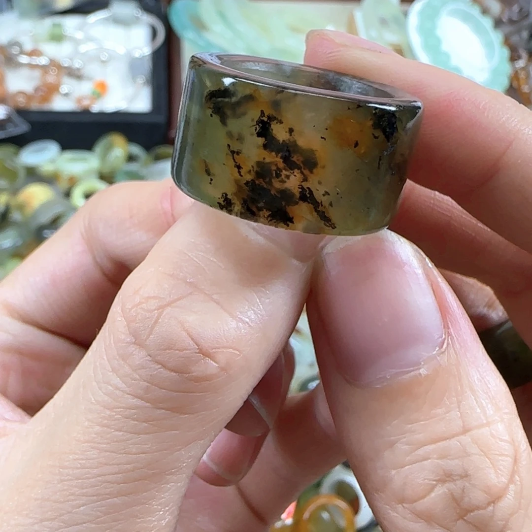 蛇纹石玉未镶嵌戒指17码