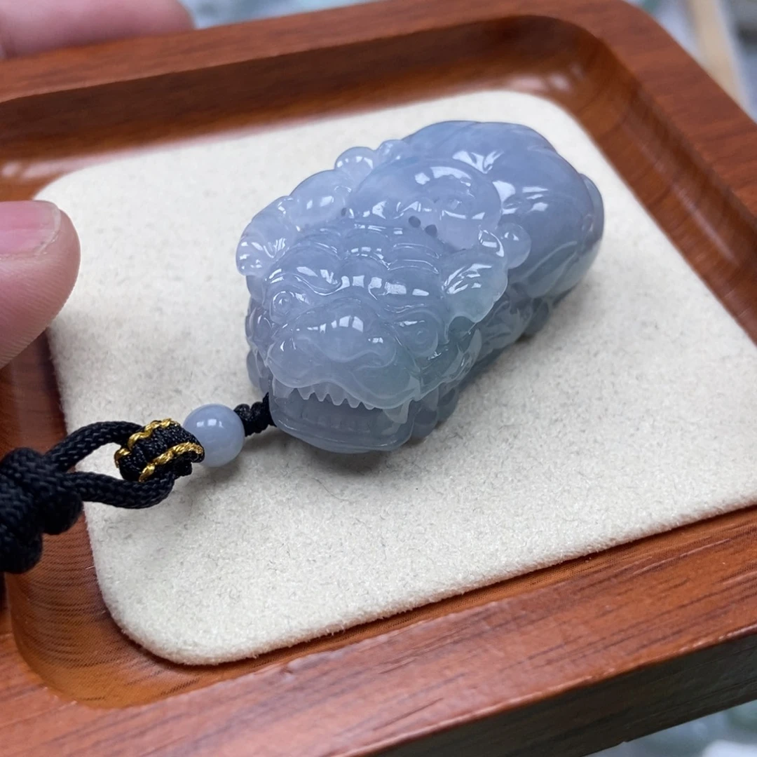 翡翠未镶嵌颈饰如意貔貅吊坠