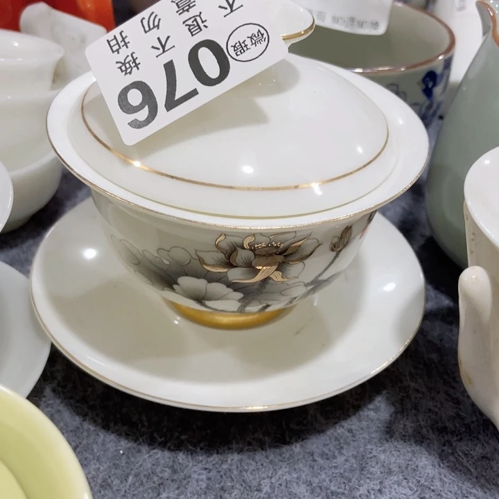 潍****房茶具微瑕，介意勿拍