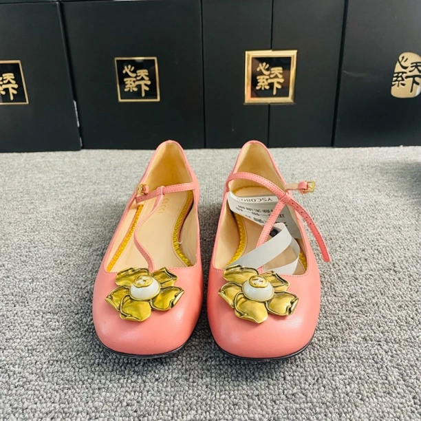 95新 GUCCI/古驰 Gucci 粉色珍珠鞋 36码 YSC0805