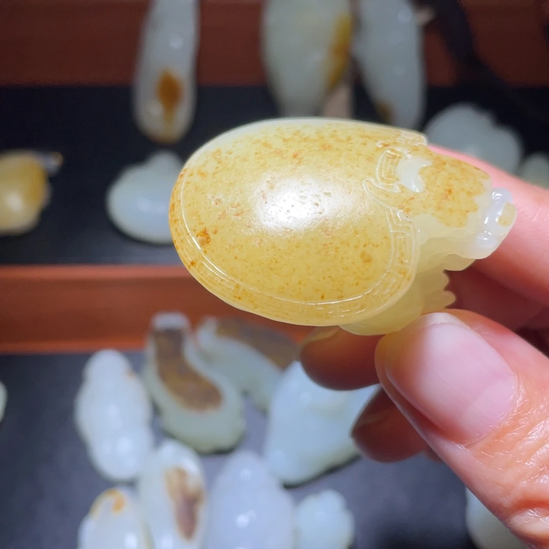 用***1和田玉未镶嵌挂件