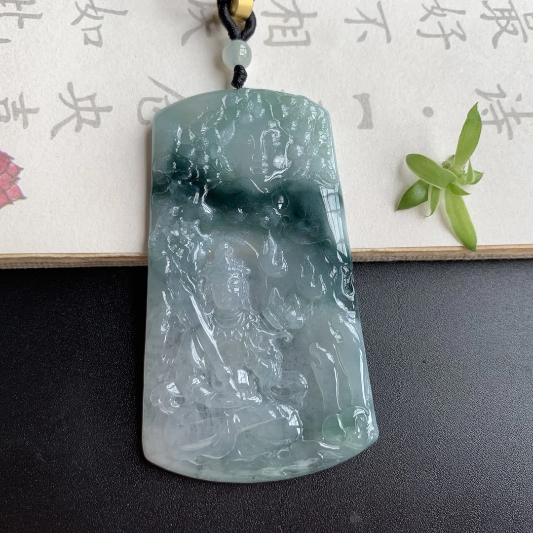 纯天然缅甸翡翠《虚空观音》时尚雕刻俏色精雕