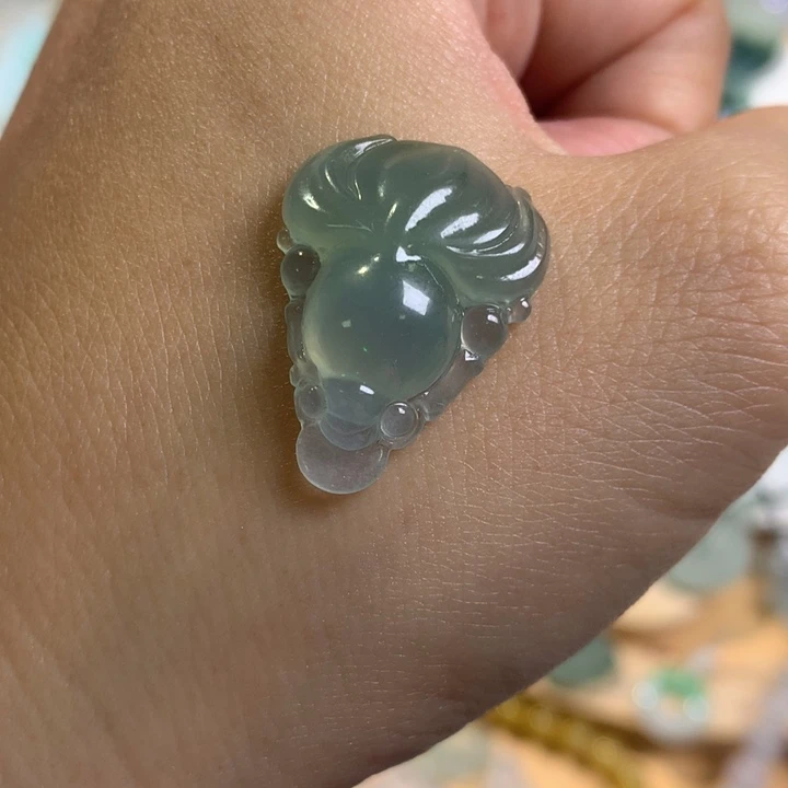 未镶嵌定制翡翠金鱼