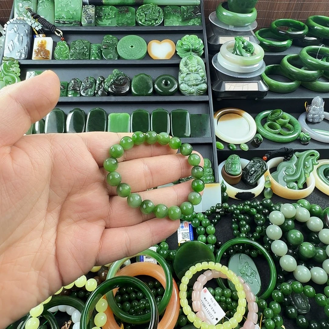 青***瓷和田玉（碧玉）未镶嵌车挂