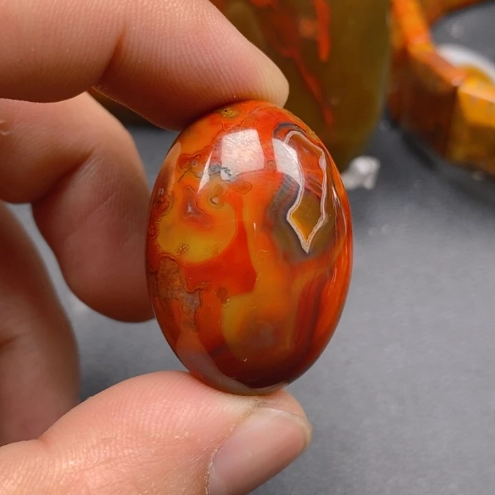 玛瑙/玉髓颈饰未镶嵌泪**悲