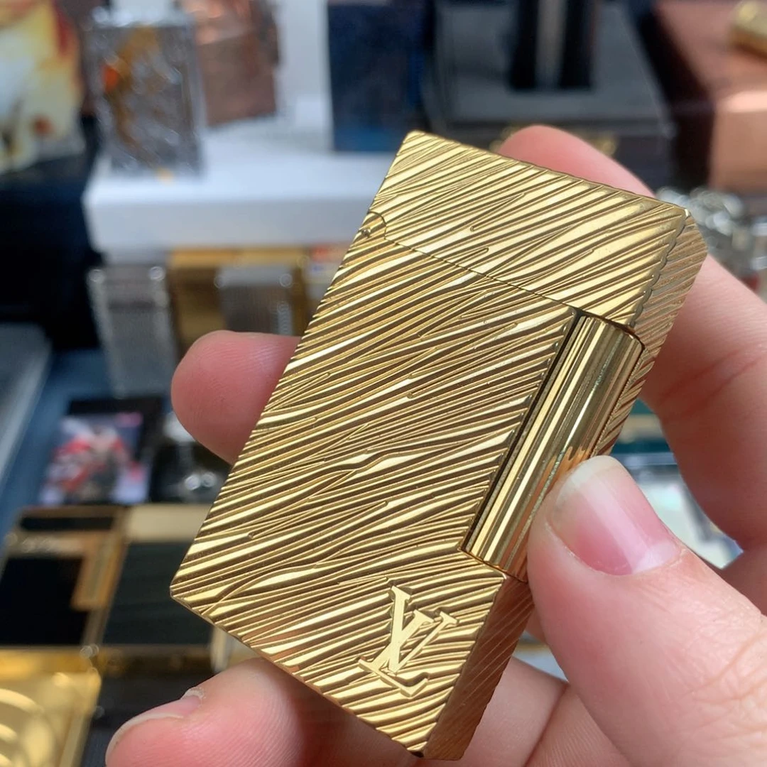 都彭LV联名打火机