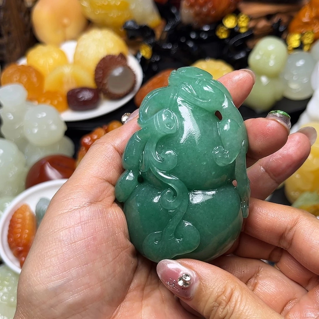 石材天*榷新疆五彩石貔貅