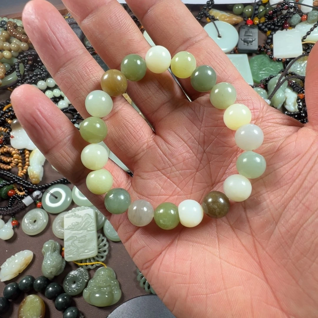 和田玉（糖玉）颈饰未镶嵌