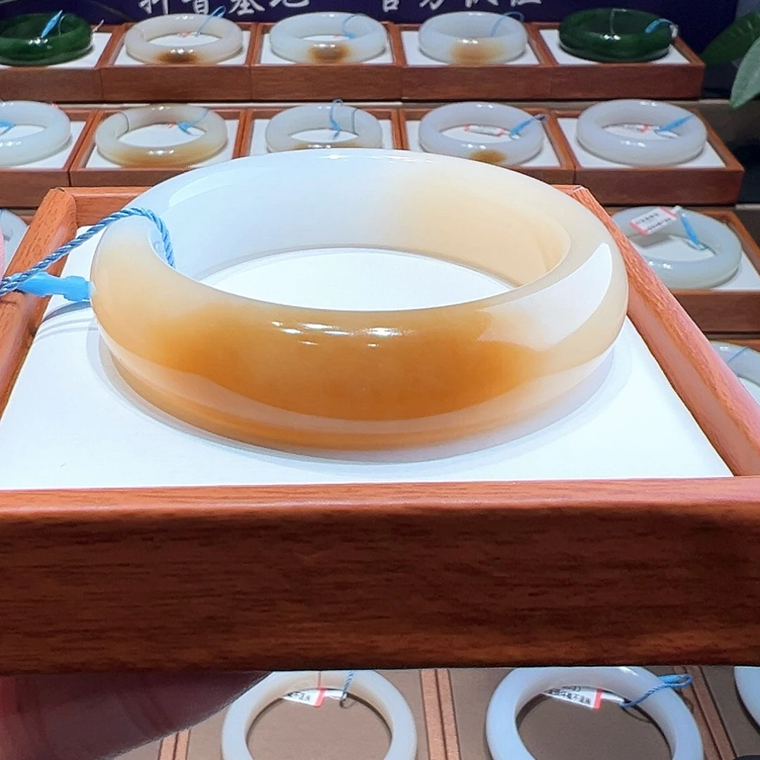 和田玉手镯55.56未镶嵌