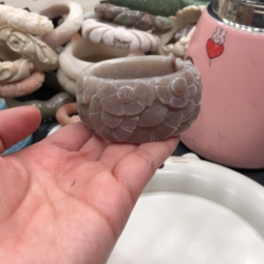 未镶嵌石英质玉珠宝半成品