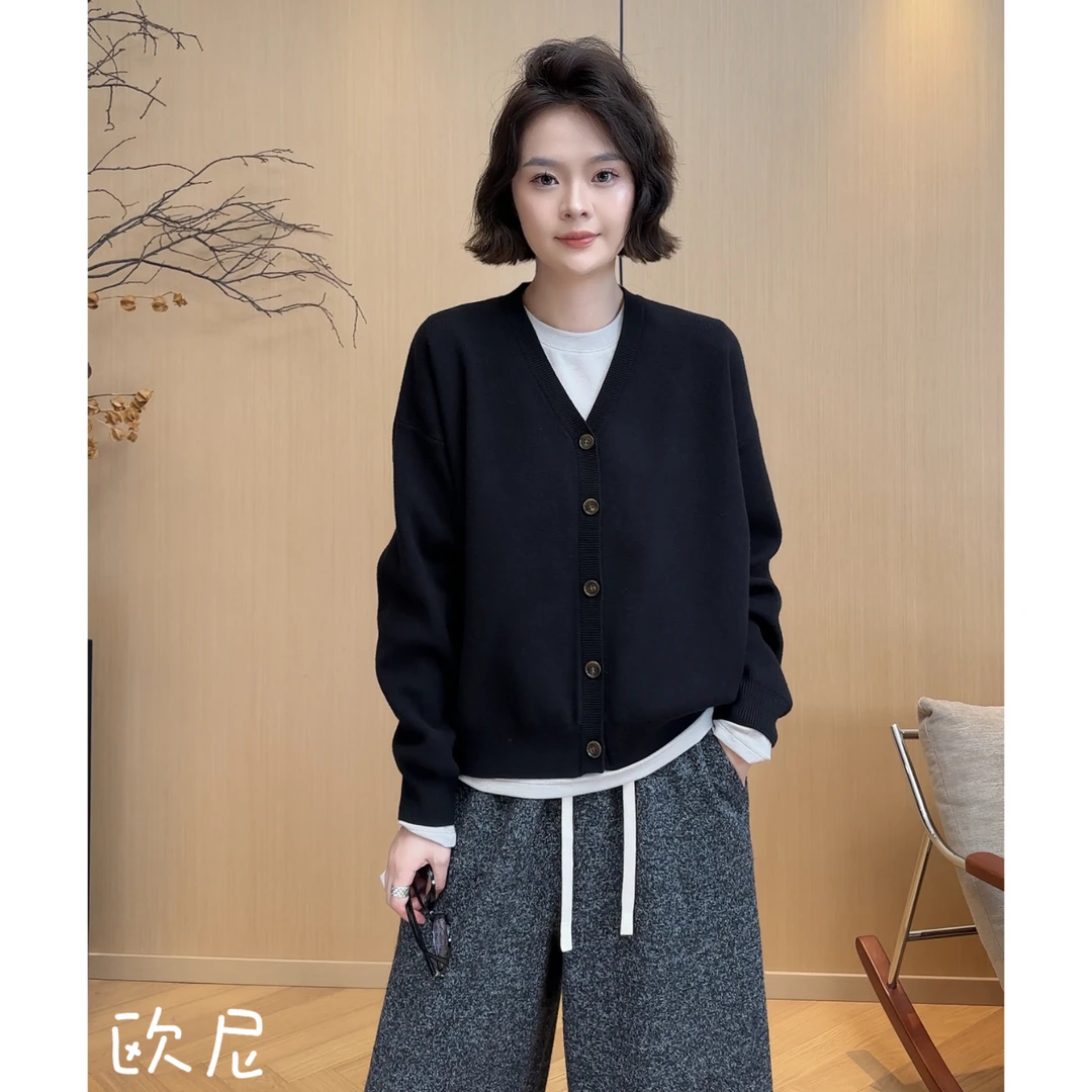 欧尼私服 2025新款【咖啡馆】小众设计单排扣长袖针织开衫2509C5566