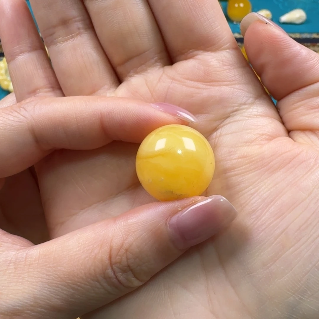王***名手链琥珀未镶嵌同料