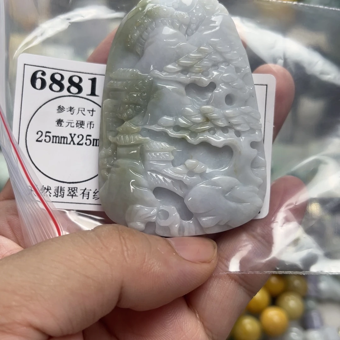 翡翠未镶嵌颈饰6881