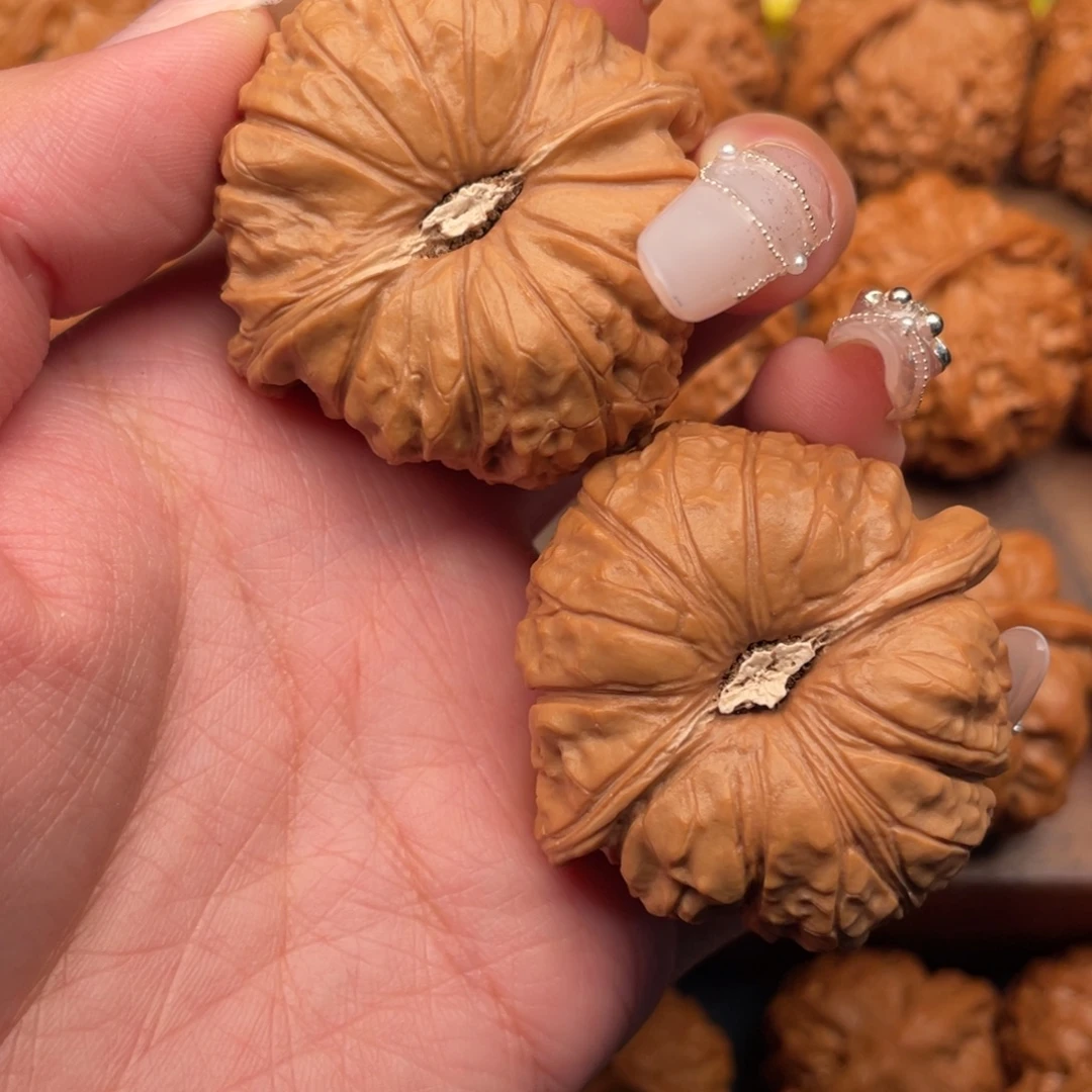 把件文玩核桃全品圆底正肩膀，精配南瓜45