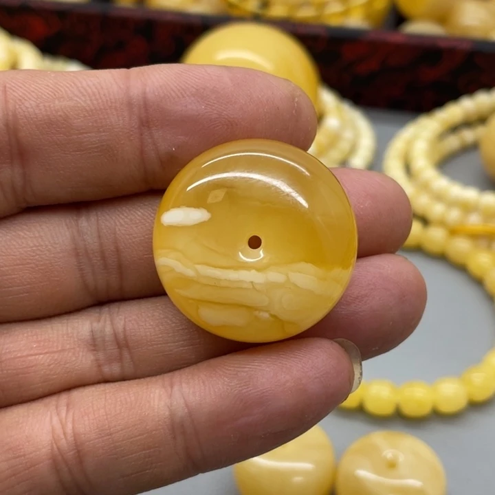 琥珀未镶嵌裸石挂件