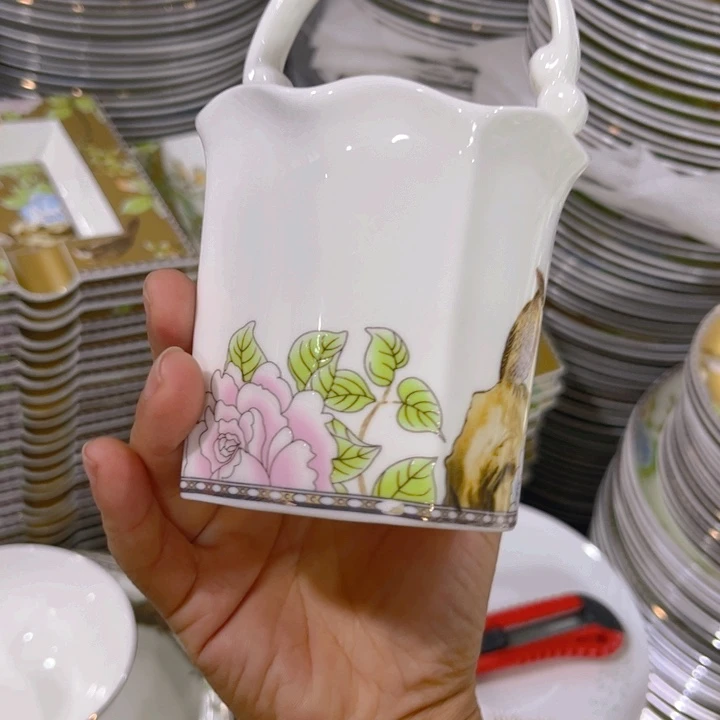 瓷片琴瑟和鸣花篮一个微瑕