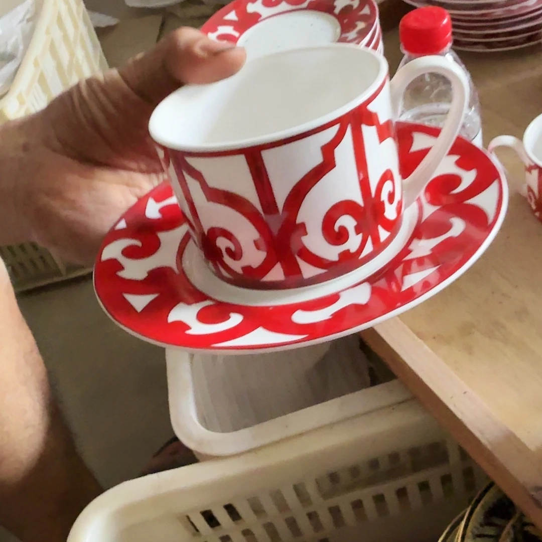 瓷片骨瓷高温工厂倒闭清仓