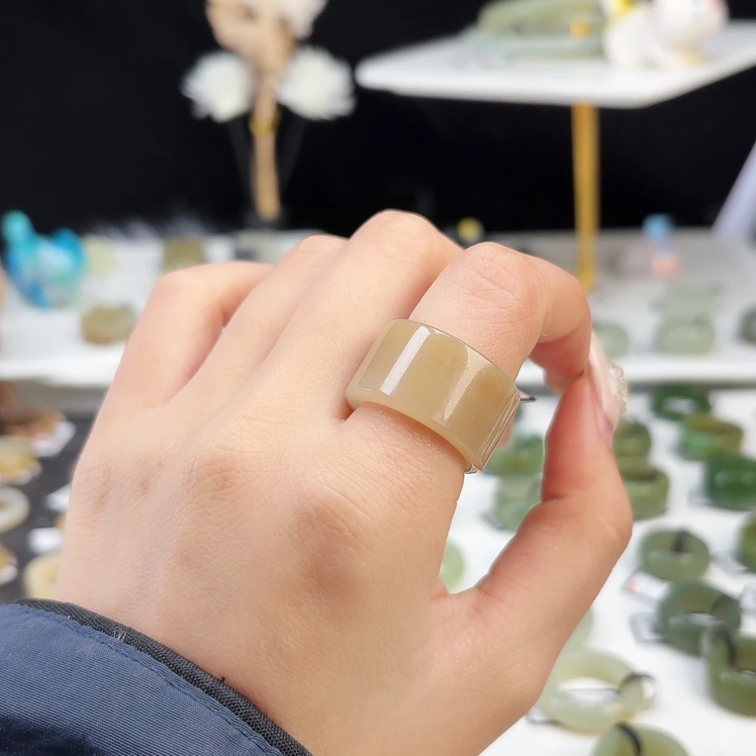 和田玉未镶嵌戒指P37奶糖直切17.3不退换