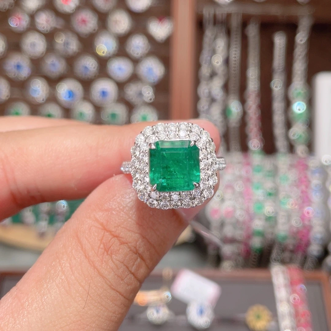 18K金镶嵌戒指祖母绿3.56ct 两用
