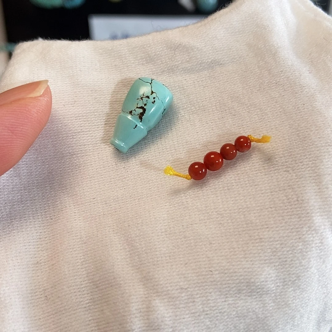 南红玛瑙未镶嵌珠宝奇石