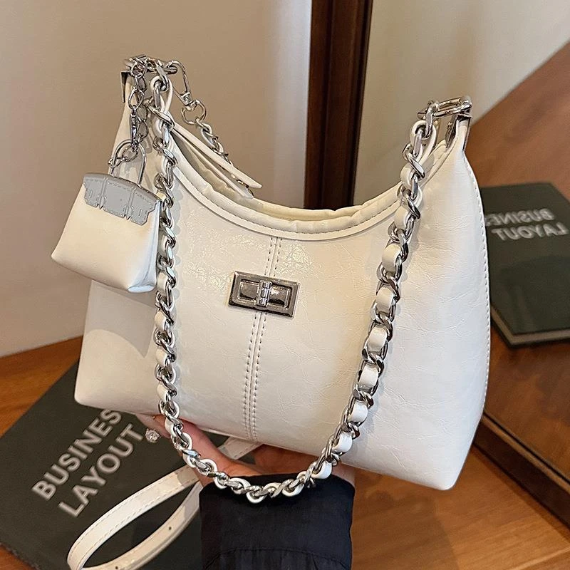 FAVMARTHA2025新款时尚高级感链条手提包包女小众设计流行斜挎包