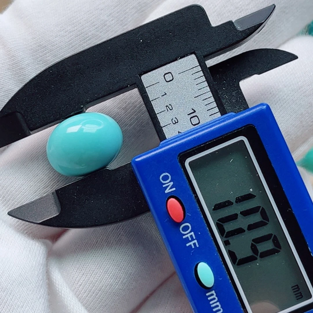 绿松石未镶嵌珠宝