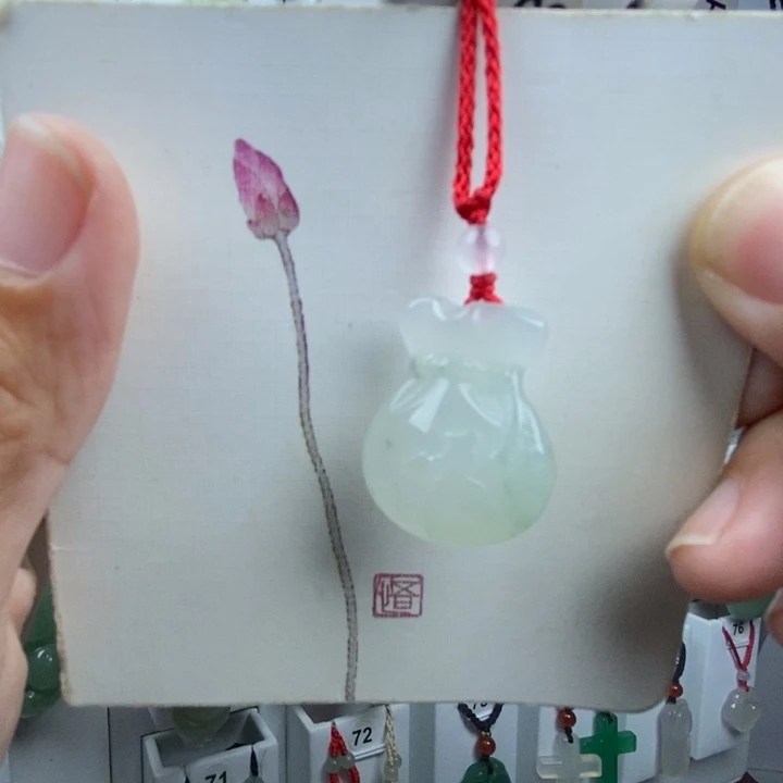 _***粥颈饰未镶嵌石英质玉