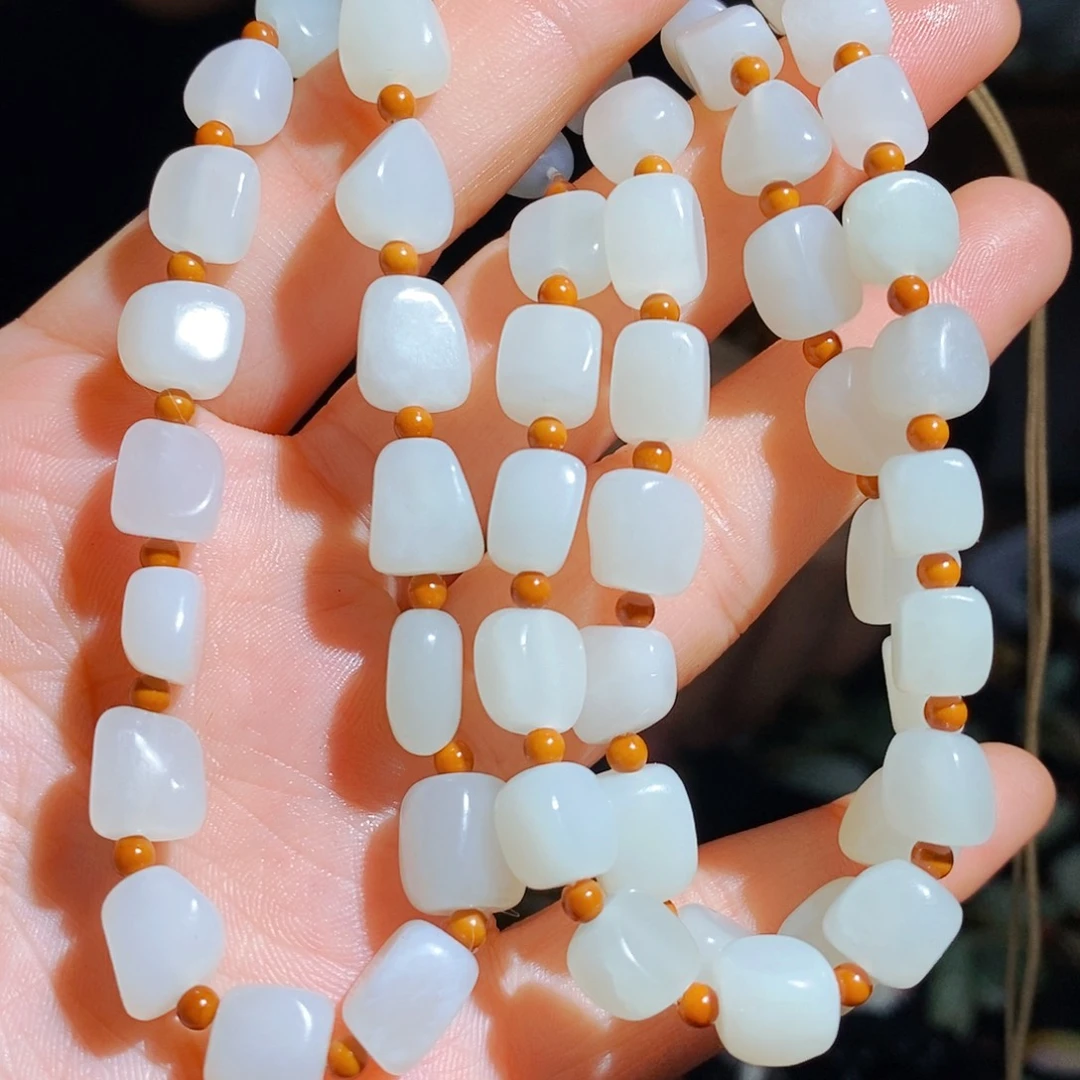 和田玉颈饰未镶嵌