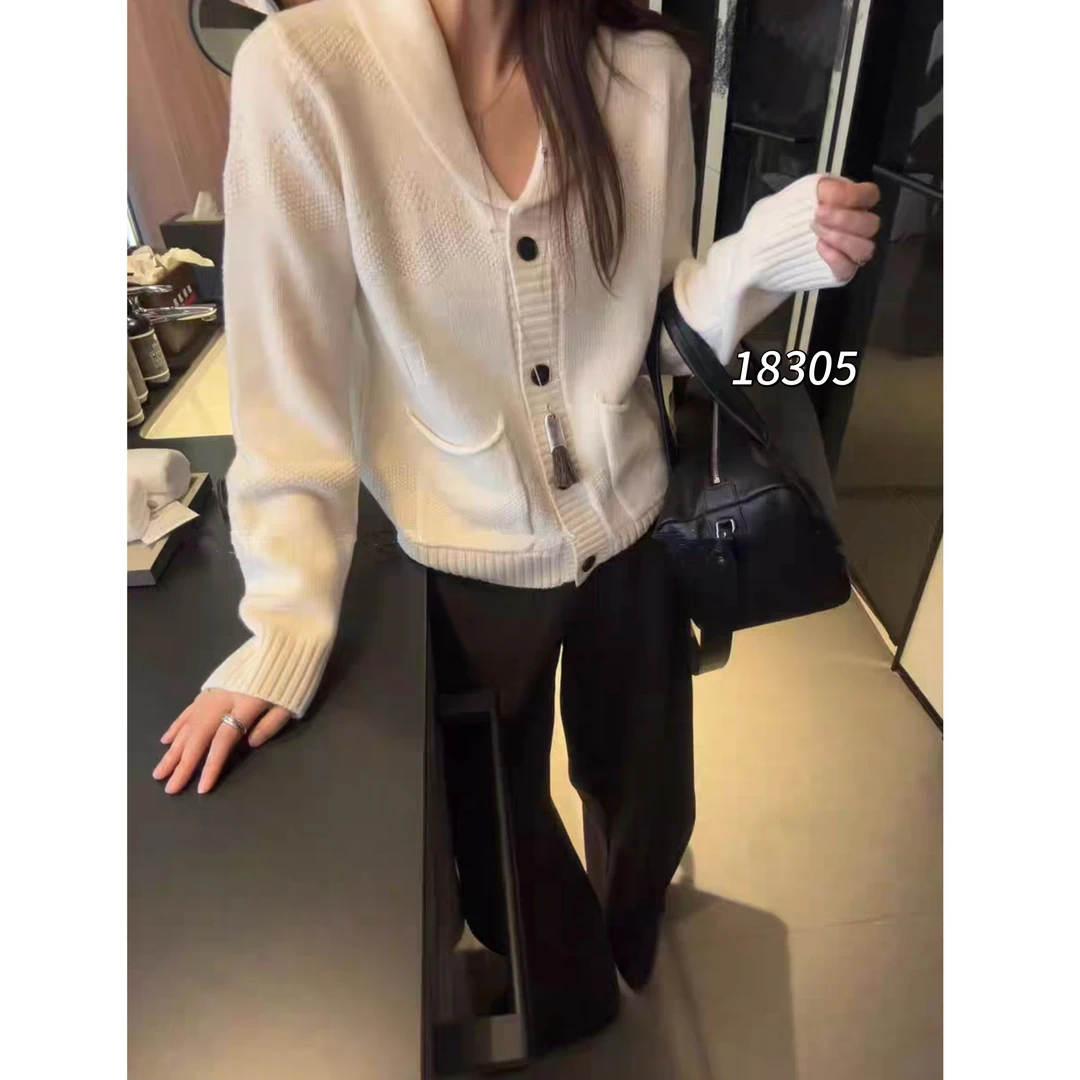 18305（部分无水洗唛介意慎拍）CHUXUN老钱风翻领双口袋针织开衫