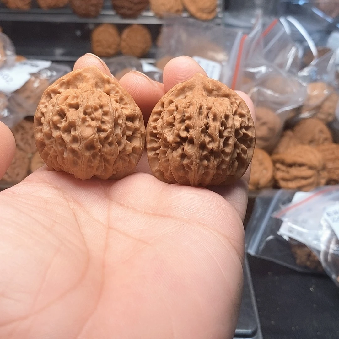 文玩核桃铁帽子39-042
