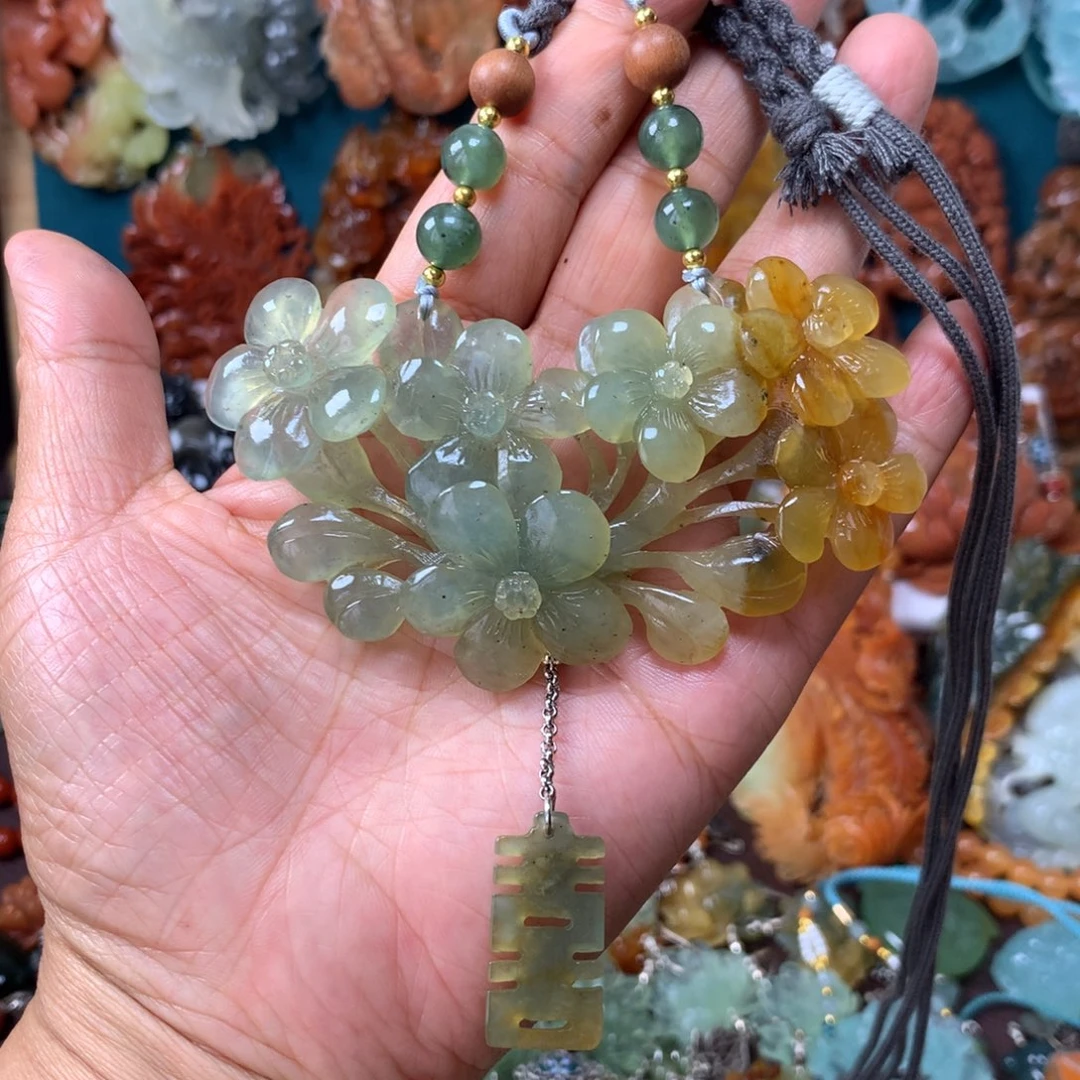 蛇纹石玉未镶嵌挂坠