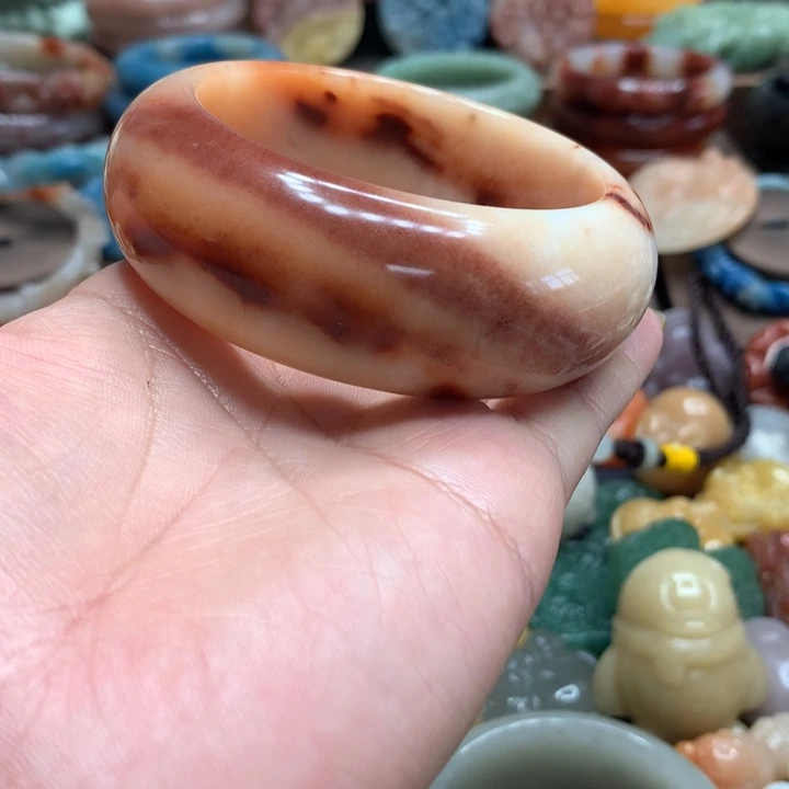 我***姐石英质玉（黄龙玉）合金颈饰
