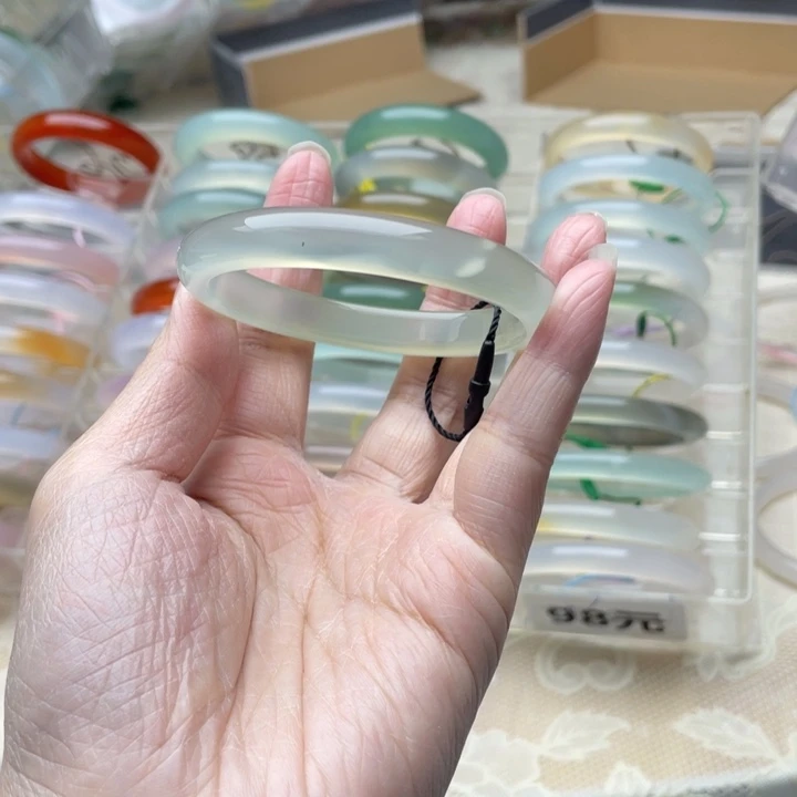 玛瑙/玉髓未镶嵌手镯54圈口
