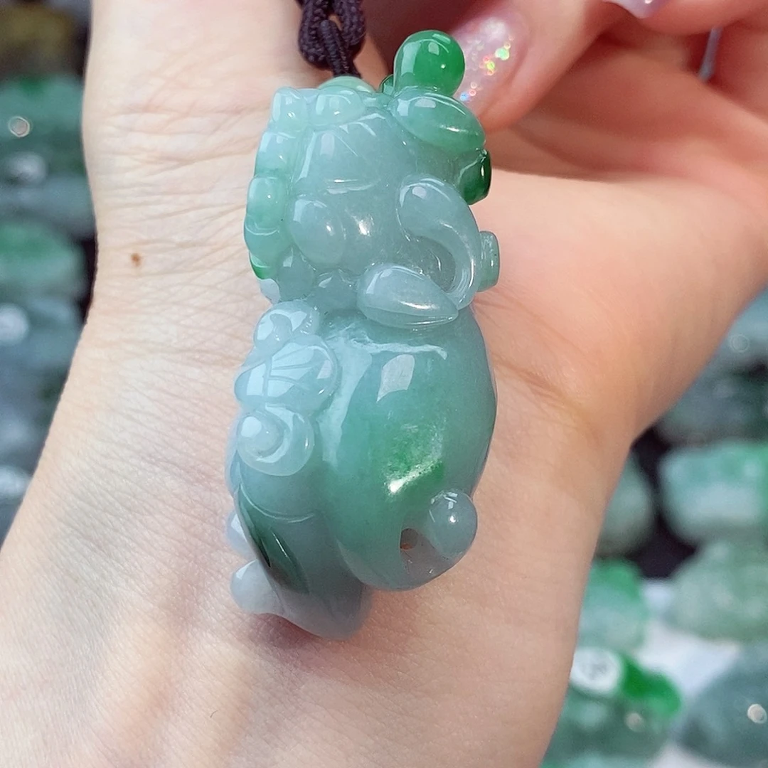 颈饰未镶嵌翡翠天然