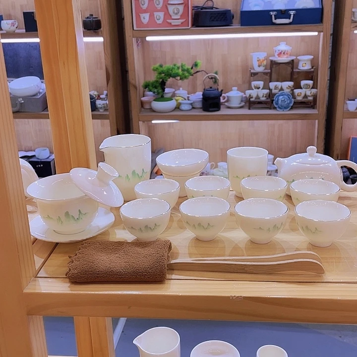 绿水青山羊脂玉套装