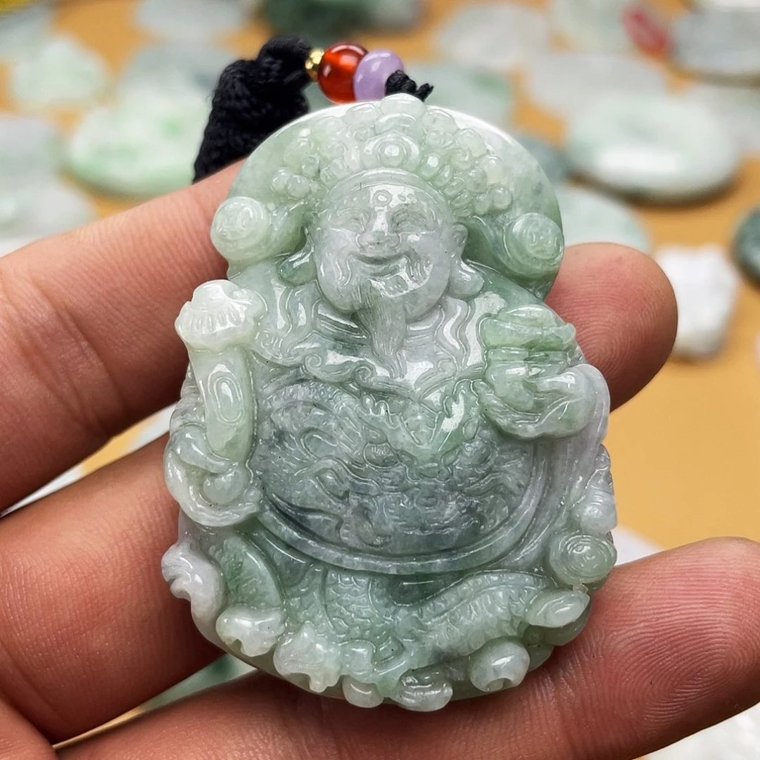 翡翠未镶嵌颈饰财神