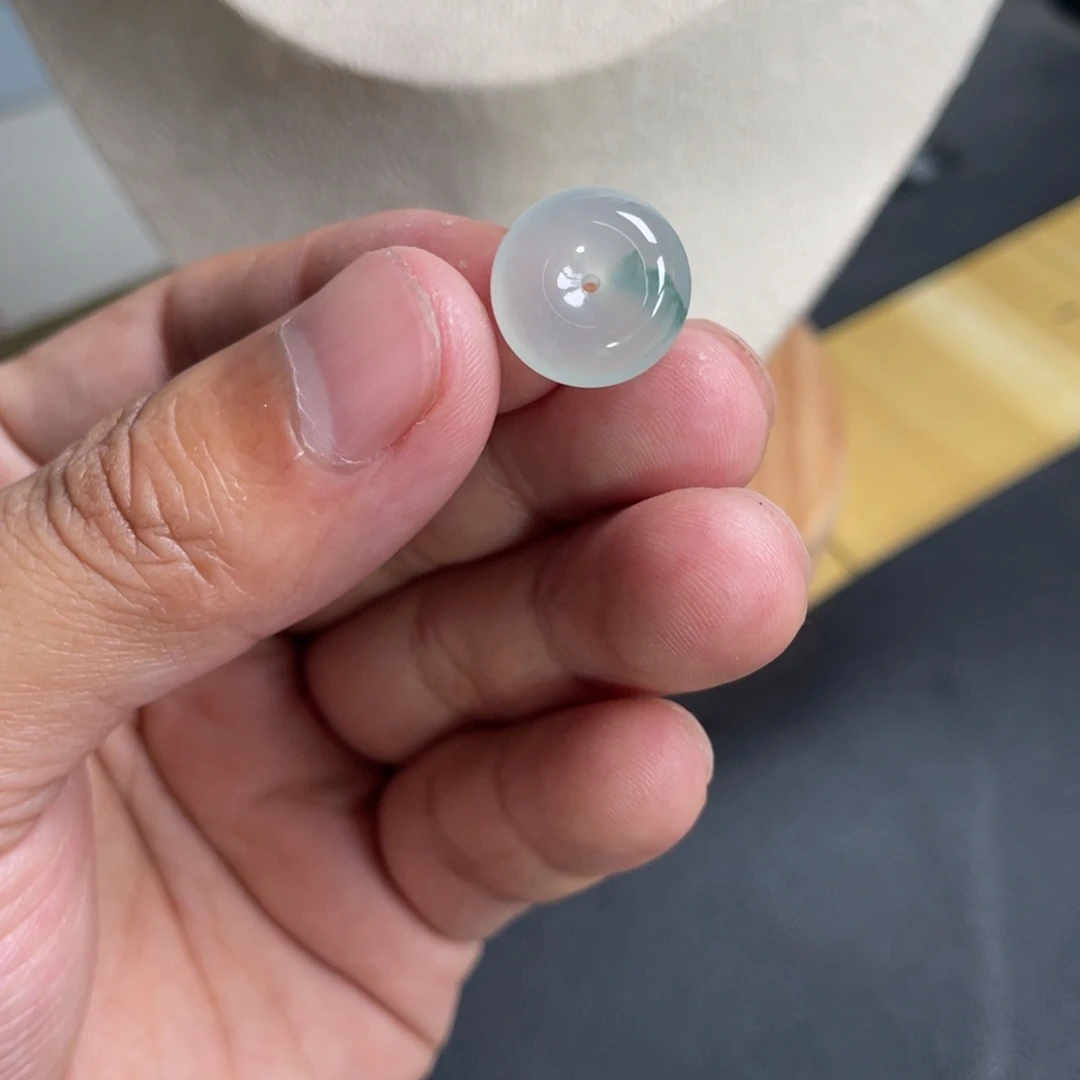 翡翠未镶嵌颈饰546566676787