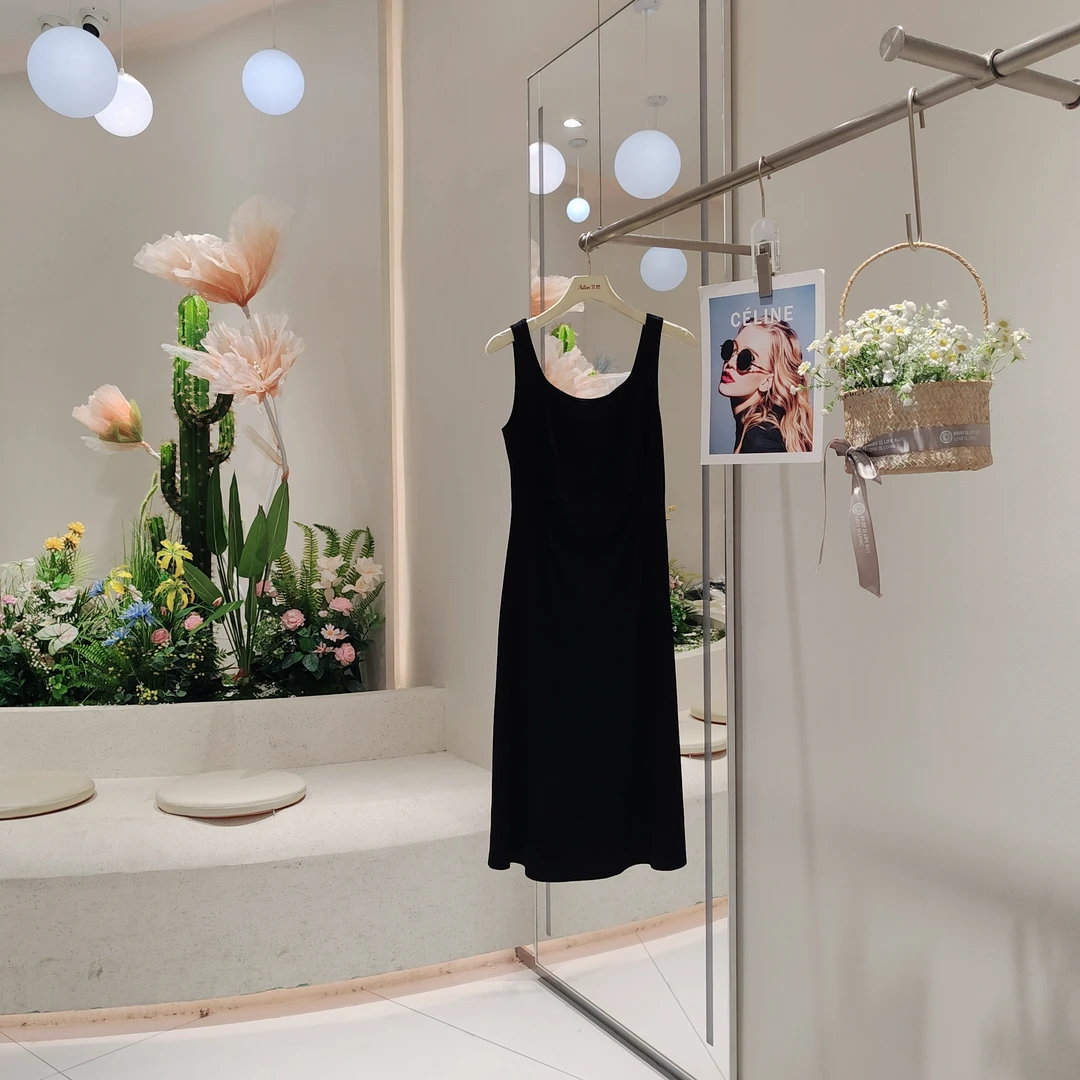 艾然女装上新欧若风无袖收腰连衣裙中长款气质0189