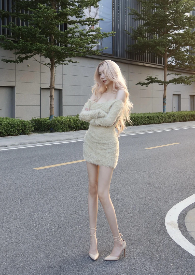 纯欲风辣妹性感毛绒软糯一字肩长袖连衣裙收腰显瘦气质包臀短裙女