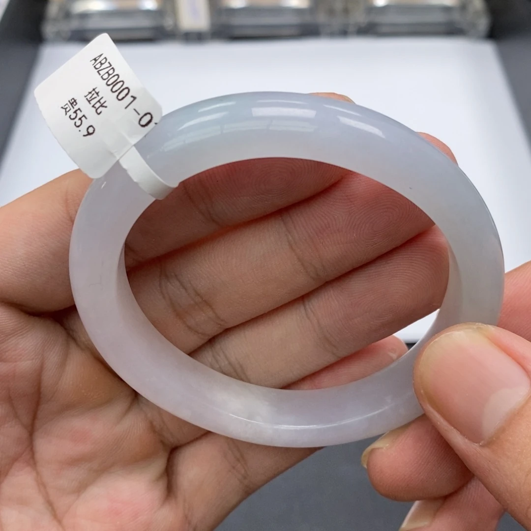 翡翠手镯未镶嵌手镯