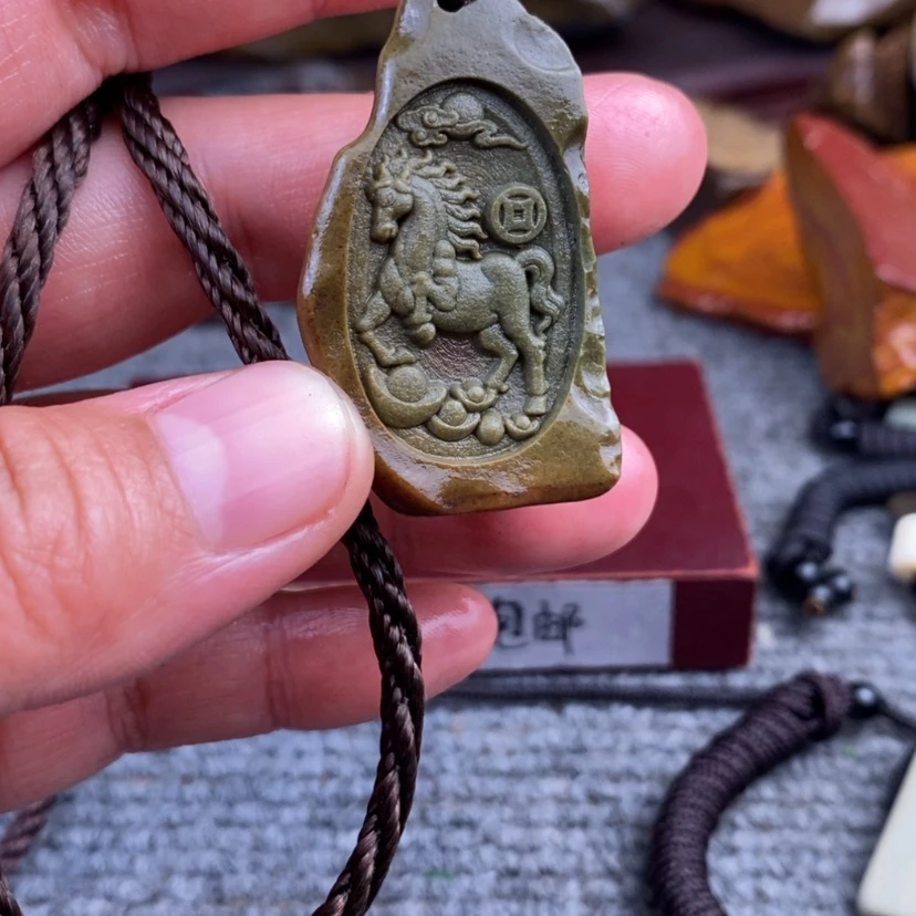 【闪购商品】原石雕刻手把件