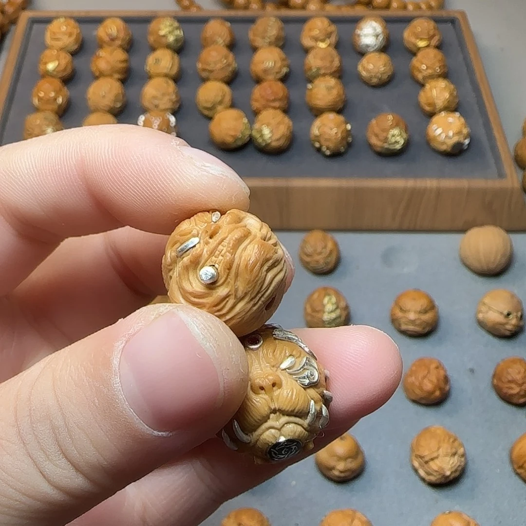 吃***了吊坠猴头核桃狗王亨爷银
