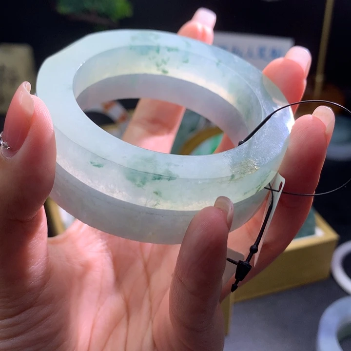 ****月定制翡翠未镶嵌翡翠手镯