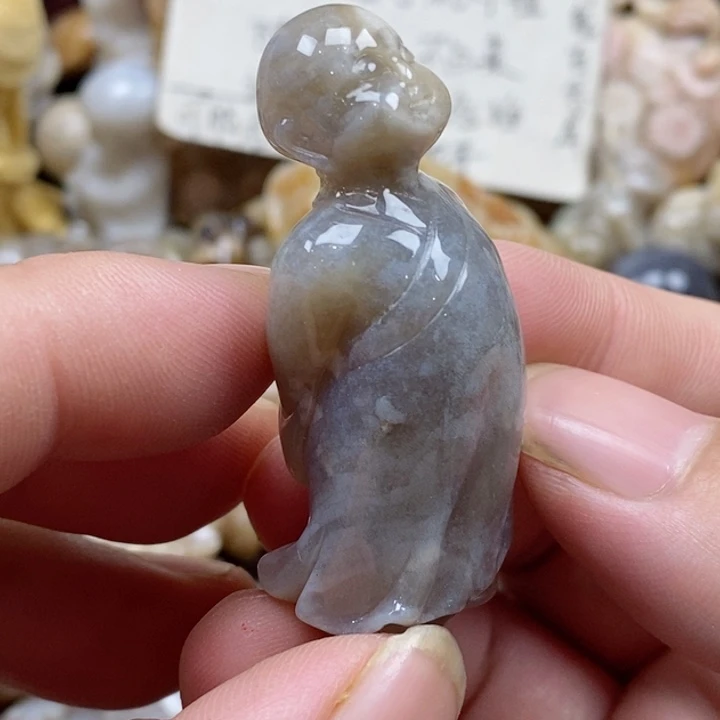 颈饰未镶嵌硅化珊瑚（珊瑚玉）有瑕 小摆件