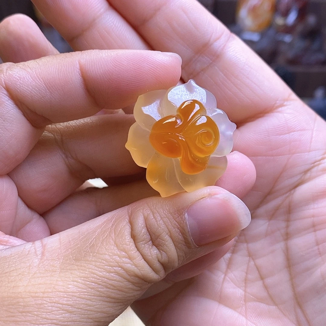 阳***人玛瑙/玉髓未镶嵌颈饰