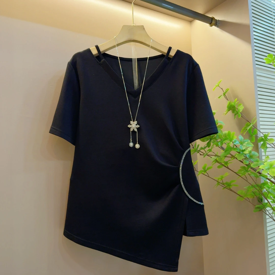 2025夏季新款百搭时尚显瘦洋气V领烫钻镂空短袖小衫（长66左右）